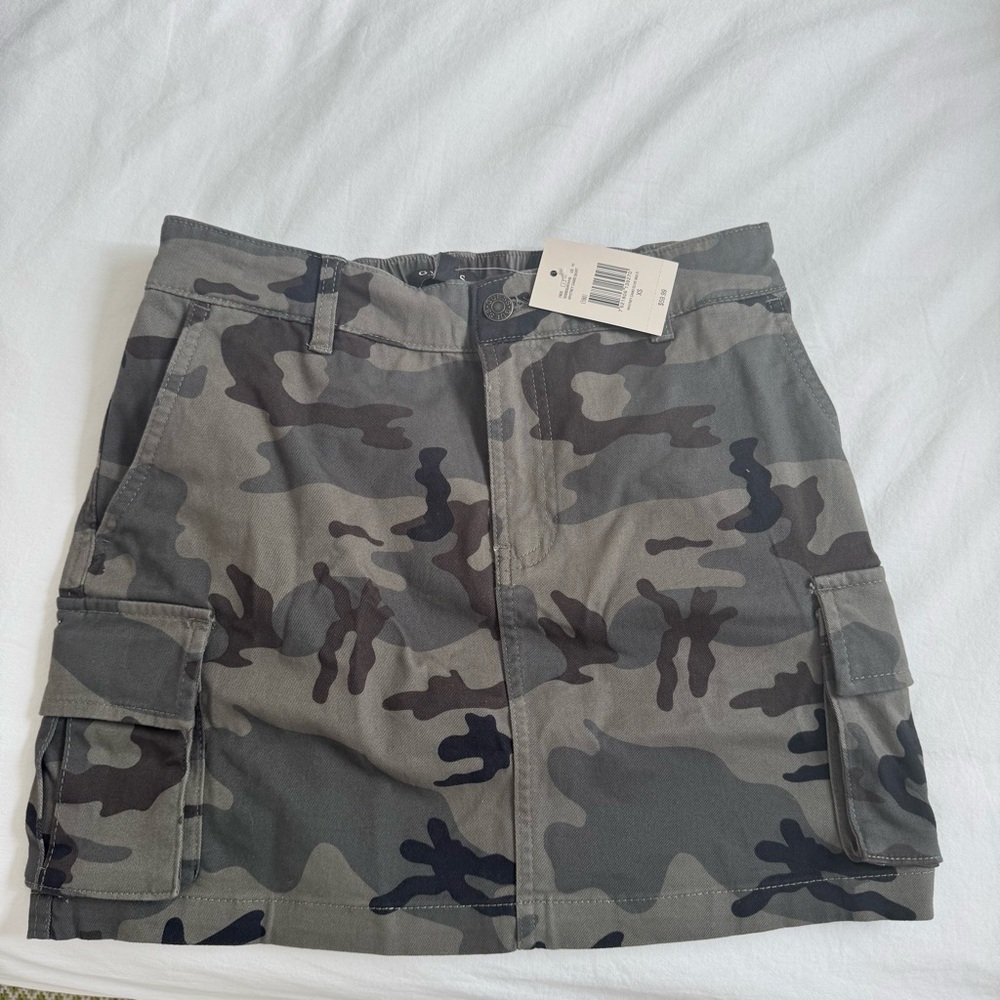 Guess Camouflage Mini Skirt
